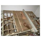 Vintage Craftsman table saw with st...