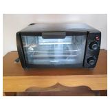 Comfee toaster oven with black fini...