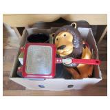 Metal bakeware, covered pitcher, Li...