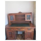 Beautifully crafted 2pc wood desk w...
