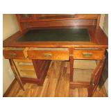 Beautifully crafted 2pc wood desk w...
