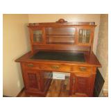 Beautifully crafted 2pc wood desk w...