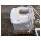 Food chopper, hand mixer, mugs, fla...