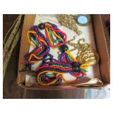 Vintage costume jewelry, metal fini...