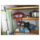 Content of closet shelves to includ...