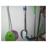 Content of closet shelves to includ...