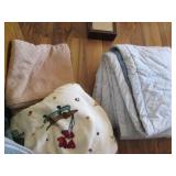 Bundle of blankets and misc bedding...