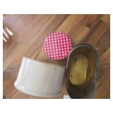 US made red wing style dish with st...