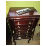 Wood clawfoot style lift-top jewelr...