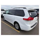 2013 Toyota Sienna XLE