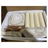 Mondawe 46-in x 19-in Off-white Fleece Cat Tree