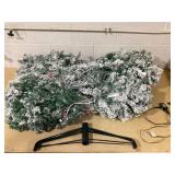 Costway CM22870US 7.5Ft Pre-Lit Premium Snow Flocked Hinged Artificial Christmas Tree w/550 Lights