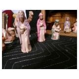 Large Scale 1985 Nativity Scene with Manger.  Collectors Edition.