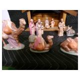 Large Scale 1985 Nativity Scene with Manger.  Collectors Edition.