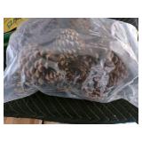 Lot of 5 - Christmas Necessities