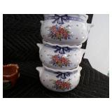 Lot of 8 Popular Pottery Dishes