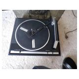 Vintage RCA AM/FM Radio W/Speakers & Turntable