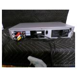 Sanyo DVD Player & Video Cassette Recorder DVW7100