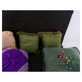 Collection of 15 Throw Pillows