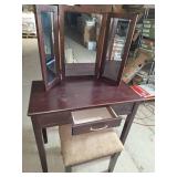 Vanity makeup desk