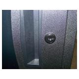 Middle Atlantic Audio / Video Component / Equipment Rack on Casters with Locking Doors - Keys included