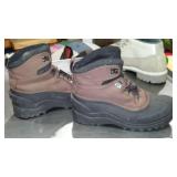 Itasca Thinsulate Boots, Size 8
