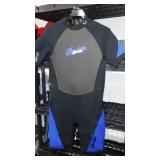 Obrien Wet Suit (XL), Wood Shaft Golf Clubs, Hydrofoil Replacement Seat and More.