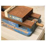 Kurt AngLock Manual Vise 6"-grip D688 with Attachment