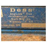 Kurt AngLock Manual Vise 6"-grip D688 with Attachment
