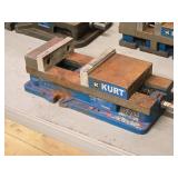 Kurt AngLock Manual Vise 6"-grip D688