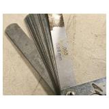 Thickness Gauge and 4t042V Thread Gauge with Extra Gauge Pieces