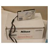 Digital Camera Group (Powershot SD 600, Powershot 350, Coolpix)