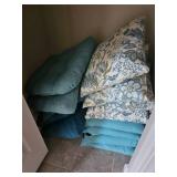 Heavy Cast Aluminum Patio Table and 4 Chairs