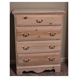 Bassett White Wash Pine 4-Drawer Tall Dresser