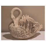 Large Textured Plastic Swan Sculpture Ð White Decorative Art Piece