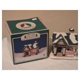 Christmas Valley Hollyshire Place Lighted Village House w/ Box