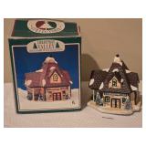 Christmas Valley Hollyshire Place Collection East Market Union Lighted Building w/ Box