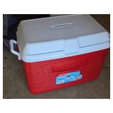 Rubbermaid 48-Quart Chest Cooler 21" x 14" x 16"