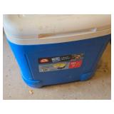 Igloo Ice Cube Ultra Roller Rolling Chest Cooler 19" x 18" x 20"