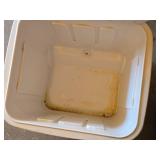 Igloo Ice Cube Ultra Roller Rolling Chest Cooler 19" x 18" x 20"