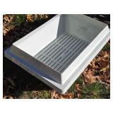 Lift-Away Litter Box