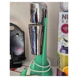 Waring Pro Mil Shake Machine