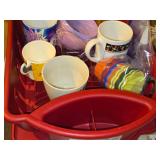 Sterilite Dish Strainer with Mugs, Cups and Dishes