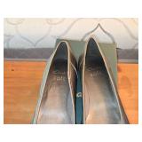 Clarks® Ladies Book Pump Size 9W