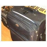 Ricardo Rolling suitcase