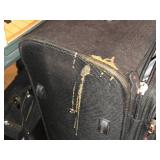 Ricardo Rolling suitcase