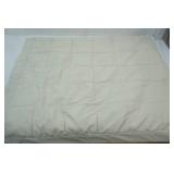Comforter Quilt. 70"x88"