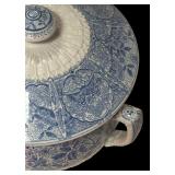 MB - Vintage AF & Co Cashmere Staffordshire Blue and White Chamberpot with Lid