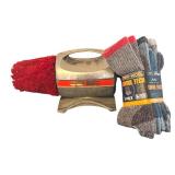 MB - Vintage Shoe Polisher with New 3-Pack Omni Wool Tech Socks