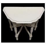 MB - White Vintage Accent Table with Turned Legs